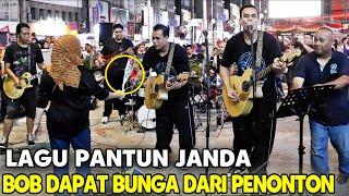 Penanganan Lagu Pantun Janda | Tiba² Peminat Maju Ke Hadapan Bagi Sekuntum Bunga Dekat Bob"