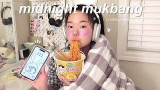 MIDNIGHT MUKBANG ep.1: Cooking Korean convenience store food at 1am