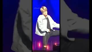 Bts member dance move in raka taka #bts #btsmember #chooseyourgift #kimtaehyung #dance