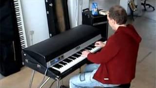 Karel Boehlee plays his newly refurbished 1971 Fender Rhodes