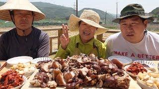 크기도 왕!! 맛도 왕!! [[족발(Jokbal, Pigs' Feet)]] 요리&먹방!! - Mukbang eating show