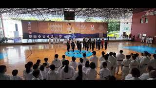 EXHIBICIÓN DE DISCIPLINA MILITAR Y KARATE SHOTOKAN POR NIÑOS Y NIÑAS DE LA PISTA DEL INFANTE