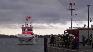 Begrüßung Seenotkreuzer BERLIN in Laboe