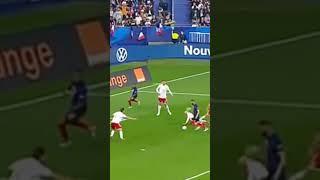 Karim Benzema Is A Great Striker. #short #football #viral #benzema #love #skill#dribble #france#best