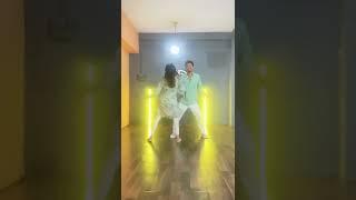 Tumsa Koi Pyaara | Couple Dance | Old Song Couple Dance For Wedding | Easy Retro Dance #coupledance