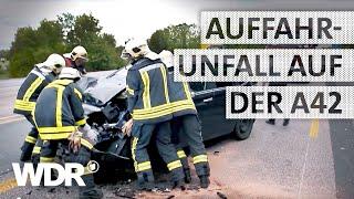 Keine Rettungsgasse in der Baustelle | S02/E01 | Feuer & Flamme | WDR