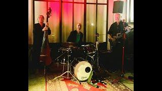 2 little 2 late by The Dr Pickup trio @ La Brasserie Alchimy, 81000 Albi  Friday, 17 September 2021