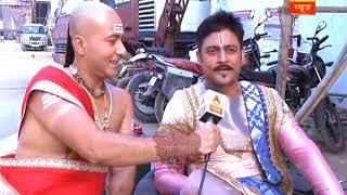 Maharaj Krishna Dev visits Tenali Rama with food