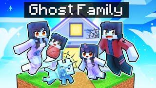 Having a GHOST FAMILY  in Minecraft!