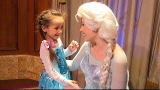 Disney World Trip Day 3 - MEETING FROZEN ANNA & ELSA