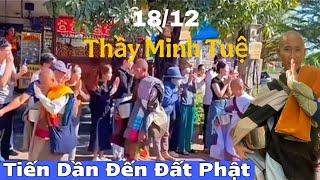 Thầy Minh Tuệ Tiến Dần Về Đất Phật! Sự Trùng Hợp Lạ Kỳ Bức Ảnh Gây Tò Mò