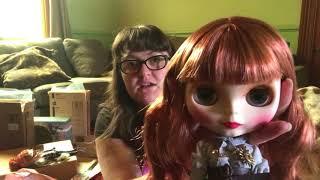 Dolly unboxing: Neo Blythe Shelley Victorian