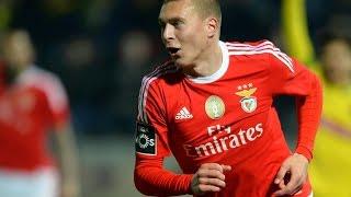 شاهد مهارات فيكتور لينديلوف Victor Lindelof 2016/17