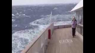 Sturm fahrt der Aida Cara auf dem Weg nach Kap Hoorn im Südatlantik Sturmfahrt Stormy Sea
