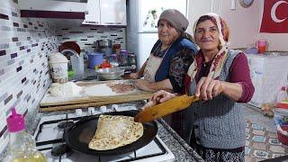 Komşularımız gelmiş hoş gelmişler Annemden etli ekmek