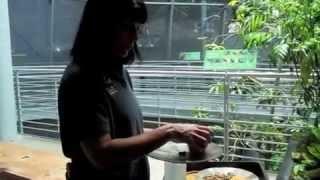 Behind the Scenes: Feeding the Birds in the Rainforest Exhibit | California Academy of Sciences