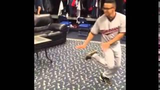 Twins have an all-out dance party and 'Hit The Quan' in the locker room