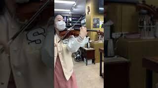 A wizard violinist who turns a $260 violin into a $26000 violin