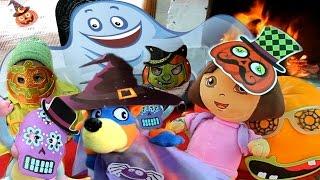 ХЭЛЛОУИН Даша Путешественница мультик из игрушек Праздник с конфетами Halloween for children toys