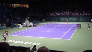 Serena Williams - Agnieszka Radwanska  very interesting point in a game