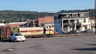 NSHR 446 carries cars into Lewistown, PA (09/20/2022)