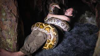 A Large Python Appears While Sleeping Alone - Scary Ending.../ An vs Wild, Part 3