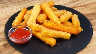 Хрустящие снаружи, тягучие внутри - сырные палочки. Cheese sticks recipe.