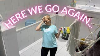 BATHROOM CLEAN WITH ME / CLEAN WITH ME AUSTRALIA / SPRING CLEANING 2022 / CLEANING MOTIVATION 2022