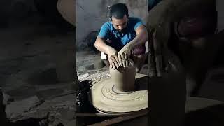 The art of making pots out of clay is many years old, seeing which makes us cry #shorts #viral