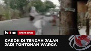 Video Amatir Detik-detik Carok Satu Lawan Dua Orang di Bangkalan | Kabar Siang tvOne