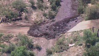 Flash floods tear across Arizona desert