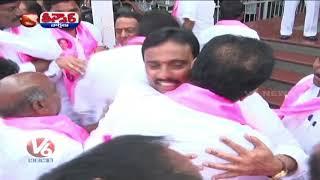 TRS MLAs Celebrates Their Victory In Telangana Bhavan | Teenmaar News | V6 News