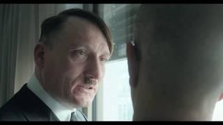 Adolf Hitler und der Laubbläser