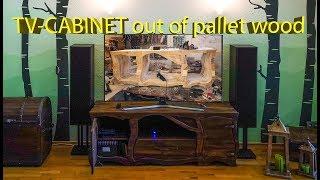 Craftling: "Hobbit-Style" TV-Cabinet out of pallet wood