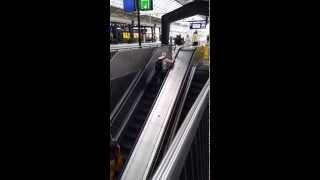 Two reasons why you should not run against an escalator @Amsterdam Escalator Fail