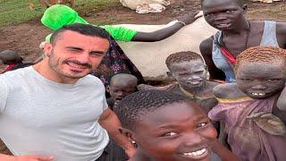 JAGGER enseña Fotos de su Viaje a África Sudan