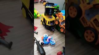 Auto Rickshaw  crushed by Jcb #shorts #auto #jcb #gadiw