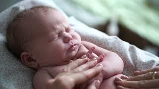 Массаж от коликов и от боли в животе для Новорождённого ребёнка