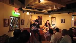 Don't Think Twice, It's All Right (Bob Dylan) - Allison Shapira and Tokyo Bob in Tokyo, Japan