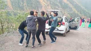 Pahari Punjabi mix song dance with my friends at beautiful location ️️ #himachali #pahadi