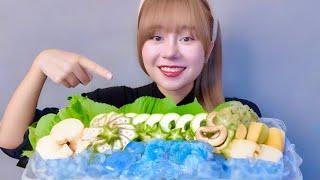 ASMR BLUE JELLYFISH EATING SOUNDS LINH-ASMR