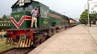 Millat Express Departure from LalaMusa Junction||Train Timing || Pakistan Railways