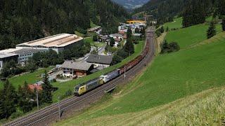 Lokomotion 189 903 und 189 917 mit Schrottzug in Wolf am Brenner