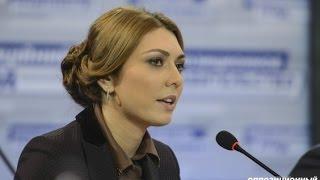 ЕЛЕНА КОЛЕСНИКОВА: МЫ ДОЛЖНЫ СОЗДАТЬ КУЛЬТ УЧИТЕЛЯ В СТРАНЕ