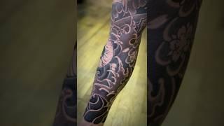 Irezumi full bodysuit tattoo session by Dana Helmuth Nov 2023. #horimono #irezumi #japanesetattoo