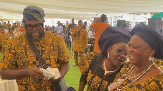 SEE MOMENT AREMU AFOLAYAN SHARE MONEY FOR THIER FAMILY INSTEAD OF WASTING IT @LATE MUM BURIAL