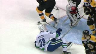 Tim Thomas drills Henrik Sedin 6/6/11 1080p HD