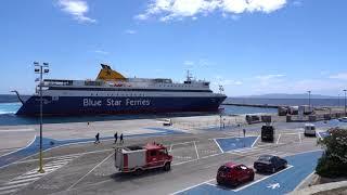 Αριστοτεχνική πρόσδεση του Blue Star Paros στο λιμάνι της Τήνου ️