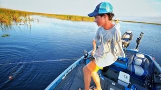 Young Man Born with One Arm Beats Me Bass Fishing  - True Inspiration