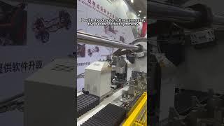 Double the heads, double the efficiency. Our CNC wire bender delivers synchronized bending for compl